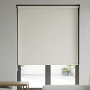 ستائر رول بلاك اوت